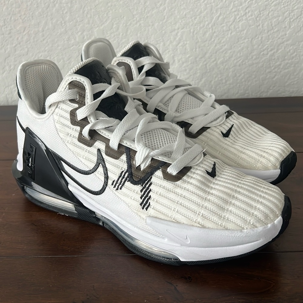 Nike LeBron Witness 6 Basketball Shoes